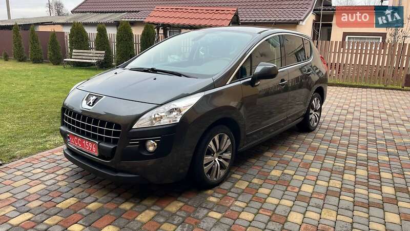 Внедорожник / Кроссовер Peugeot 3008 2011 в Ивано-Франковске