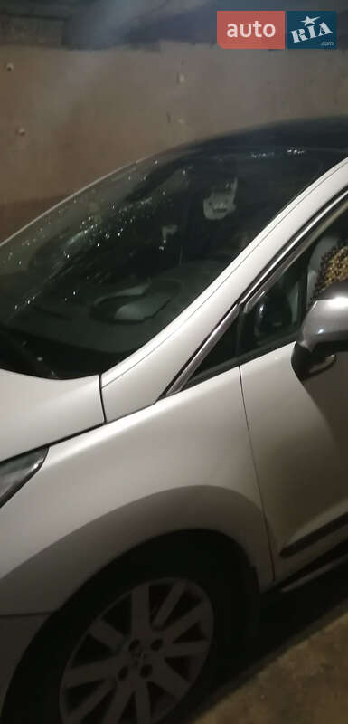 Позашляховик / Кросовер Peugeot 3008 2011 в Херсоні