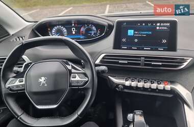 Внедорожник / Кроссовер Peugeot 3008 2020 в Киеве