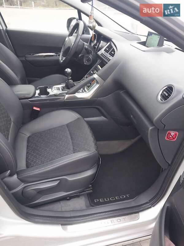 Позашляховик / Кросовер Peugeot 3008 2014 в Володимирі