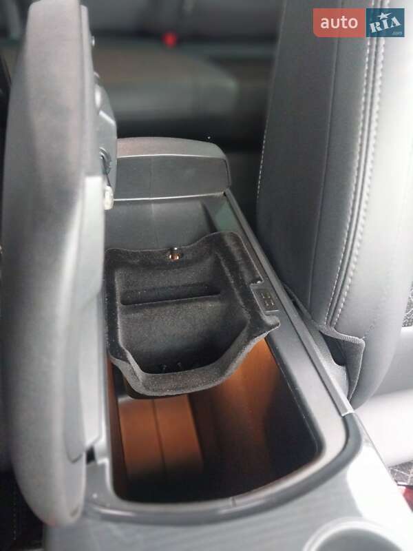 Позашляховик / Кросовер Peugeot 3008 2014 в Володимирі