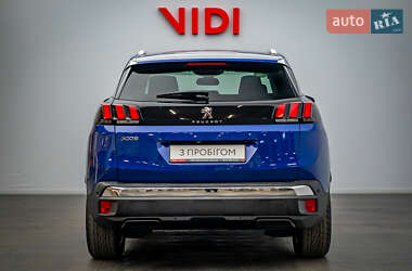 Позашляховик / Кросовер Peugeot 3008 2018 в 