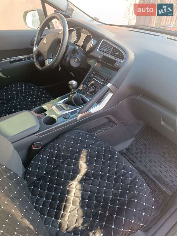 Позашляховик / Кросовер Peugeot 3008 2013 в Коростені