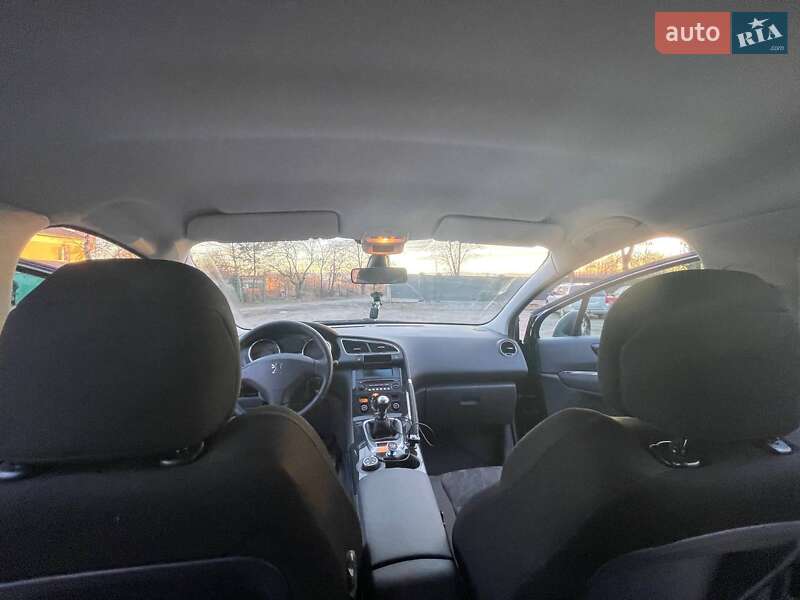Позашляховик / Кросовер Peugeot 3008 2010 в Дрогобичі