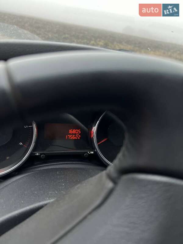 Позашляховик / Кросовер Peugeot 3008 2011 в Хмельницькому