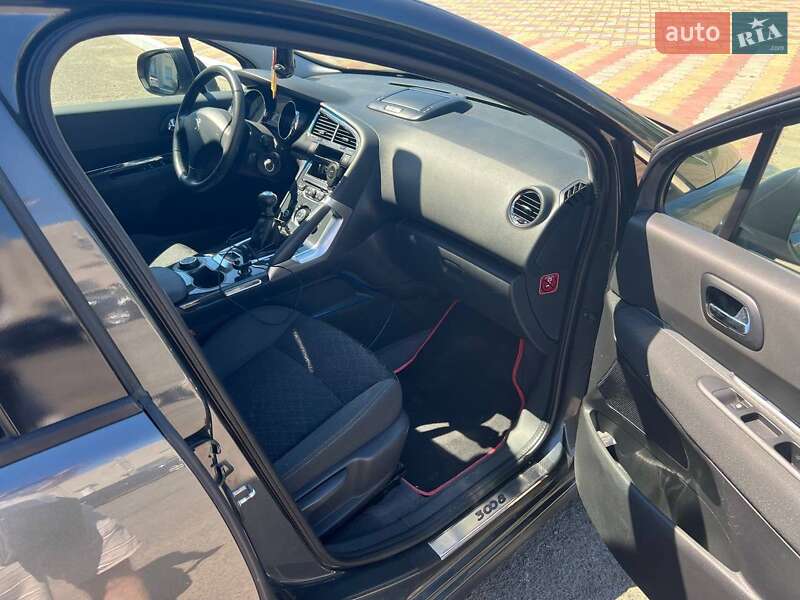 Позашляховик / Кросовер Peugeot 3008 2015 в Овідіополі