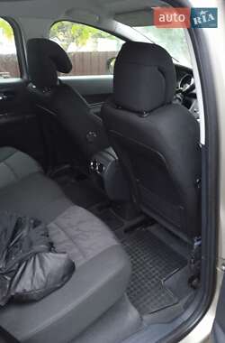 Внедорожник / Кроссовер Peugeot 3008 2009 в 