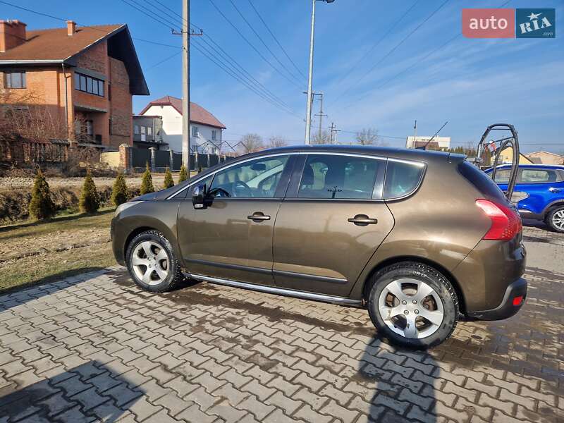 Позашляховик / Кросовер Peugeot 3008 2010 в Львові