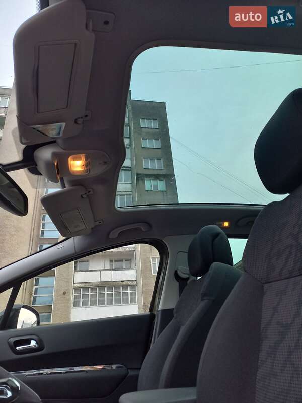 Позашляховик / Кросовер Peugeot 3008 2012 в Коломиї
