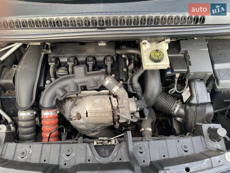 Позашляховик / Кросовер Peugeot 3008 2010 в Первомайську фото 13 Позашляховик / Кросовер Peugeot 3008 2010 в Первомайську