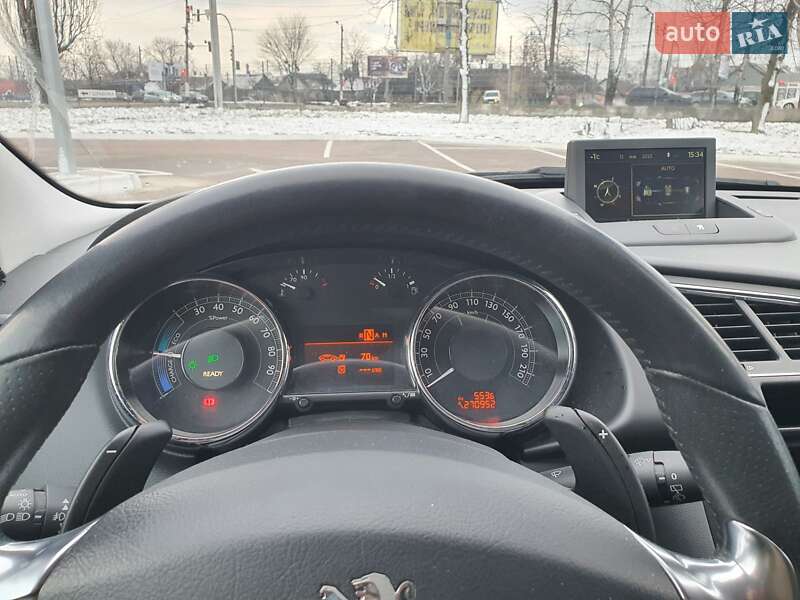 Позашляховик / Кросовер Peugeot 3008 2013 в Житомирі