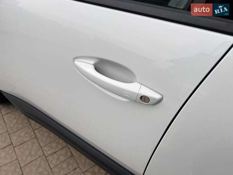 Позашляховик / Кросовер Peugeot 3008 2019 в Львові