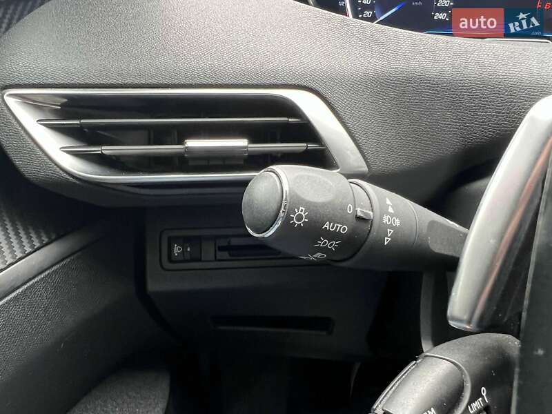 Позашляховик / Кросовер Peugeot 3008 2019 в Львові