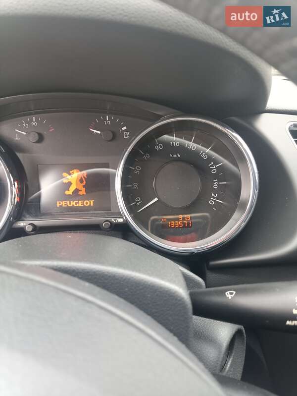 Позашляховик / Кросовер Peugeot 3008 2009 в Рогатині