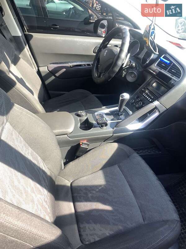 Позашляховик / Кросовер Peugeot 3008 2011 в Івано-Франківську
