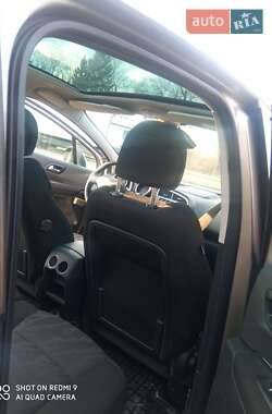 Внедорожник / Кроссовер Peugeot 3008 2009 в 