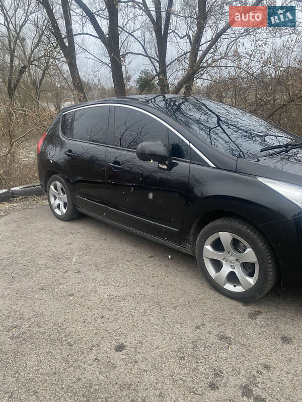 Внедорожник / Кроссовер Peugeot 3008 2009 в Калиновке