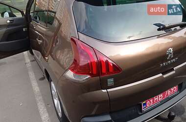Позашляховик / Кросовер Peugeot 3008 2014 в 