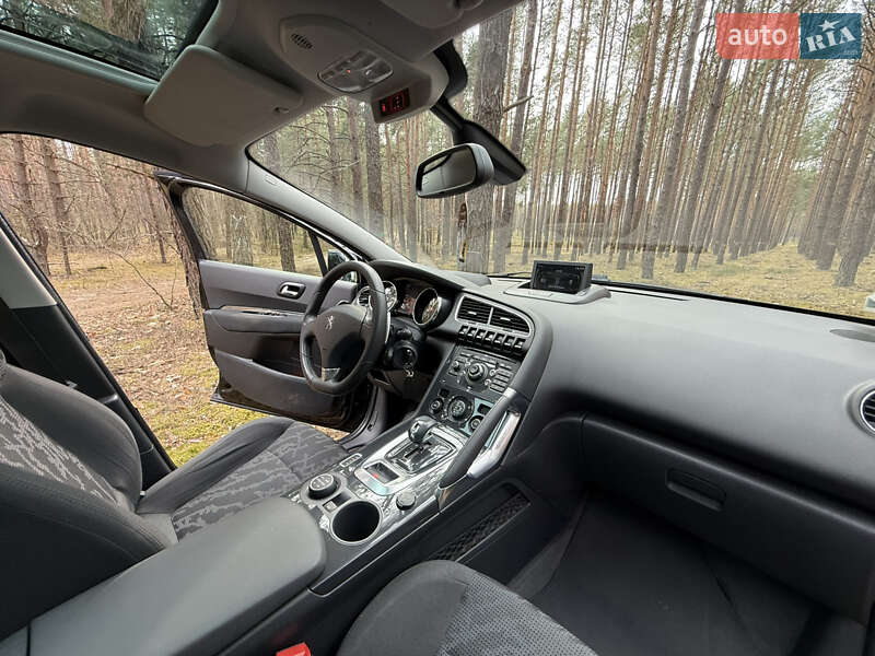 Позашляховик / Кросовер Peugeot 3008 2013 в Луцьку