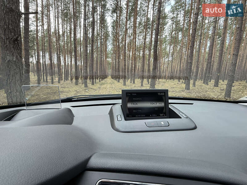 Позашляховик / Кросовер Peugeot 3008 2013 в Луцьку