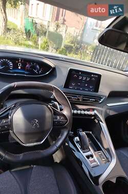Внедорожник / Кроссовер Peugeot 3008 2017 в 