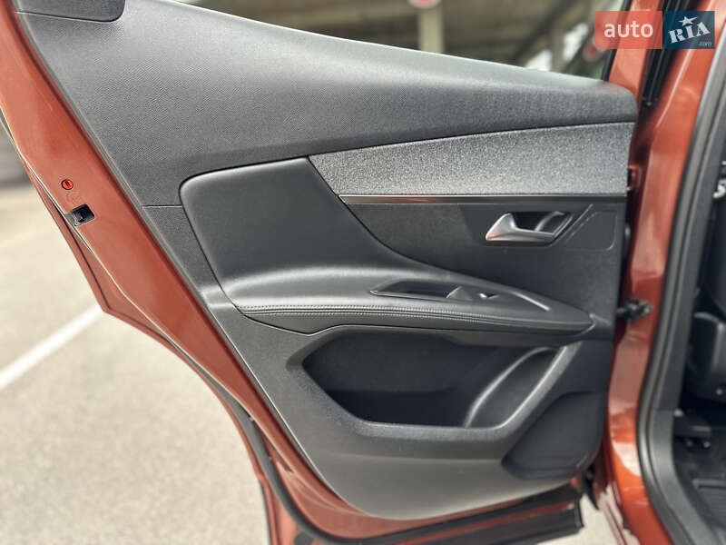 Позашляховик / Кросовер Peugeot 3008 2019 в Києві
