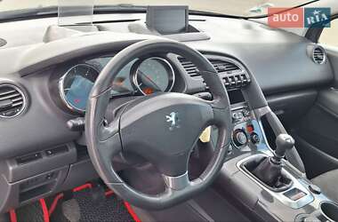 Позашляховик / Кросовер Peugeot 3008 2012 в 