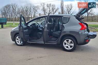 Позашляховик / Кросовер Peugeot 3008 2012 в 