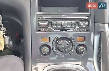 Позашляховик / Кросовер Peugeot 3008 2012 в 