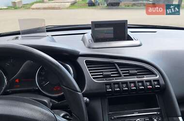 Позашляховик / Кросовер Peugeot 3008 2012 в 