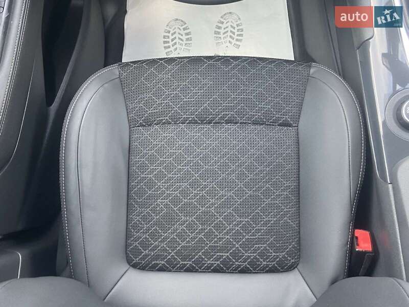 Внедорожник / Кроссовер Peugeot 3008 2014 в Стрые