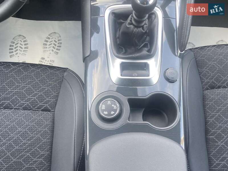 Внедорожник / Кроссовер Peugeot 3008 2014 в Стрые