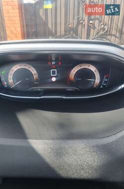 Позашляховик / Кросовер Peugeot 3008 2019 в 