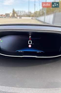 Позашляховик / Кросовер Peugeot 3008 2019 в 