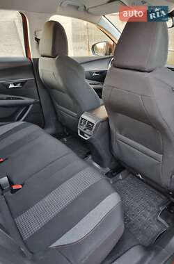 Внедорожник / Кроссовер Peugeot 3008 2018 в 