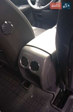 Внедорожник / Кроссовер Peugeot 3008 2010 в 