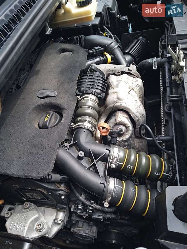 Позашляховик / Кросовер Peugeot 3008 2010 в Рівному