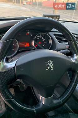 Внедорожник / Кроссовер Peugeot 3008 2015 в 