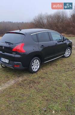 Позашляховик / Кросовер Peugeot 3008 2010 в 