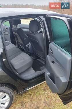 Позашляховик / Кросовер Peugeot 3008 2010 в 
