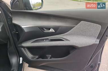 Позашляховик / Кросовер Peugeot 3008 2020 в 