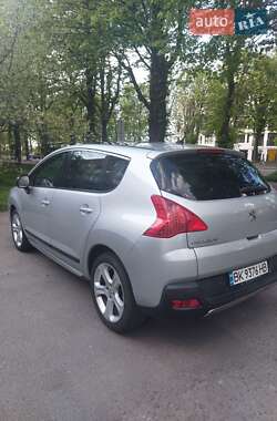 Внедорожник / Кроссовер Peugeot 3008 2010 в 