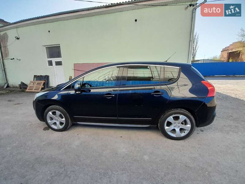 Внедорожник / Кроссовер Peugeot 3008 2012 в Каменец-Подольском