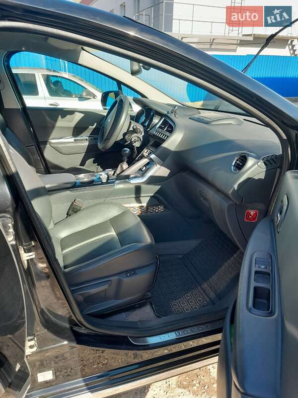 Внедорожник / Кроссовер Peugeot 3008 2012 в Каменец-Подольском