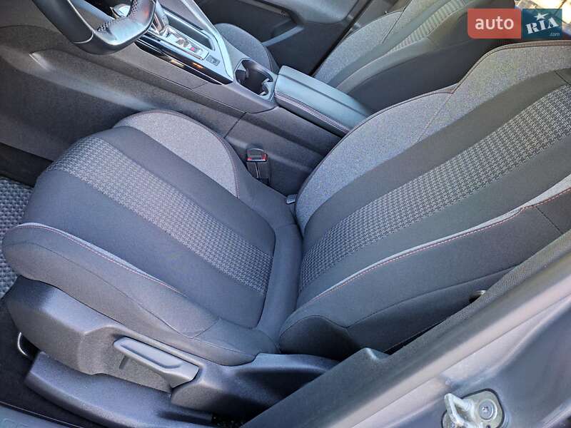 Позашляховик / Кросовер Peugeot 3008 2019 в Рівному