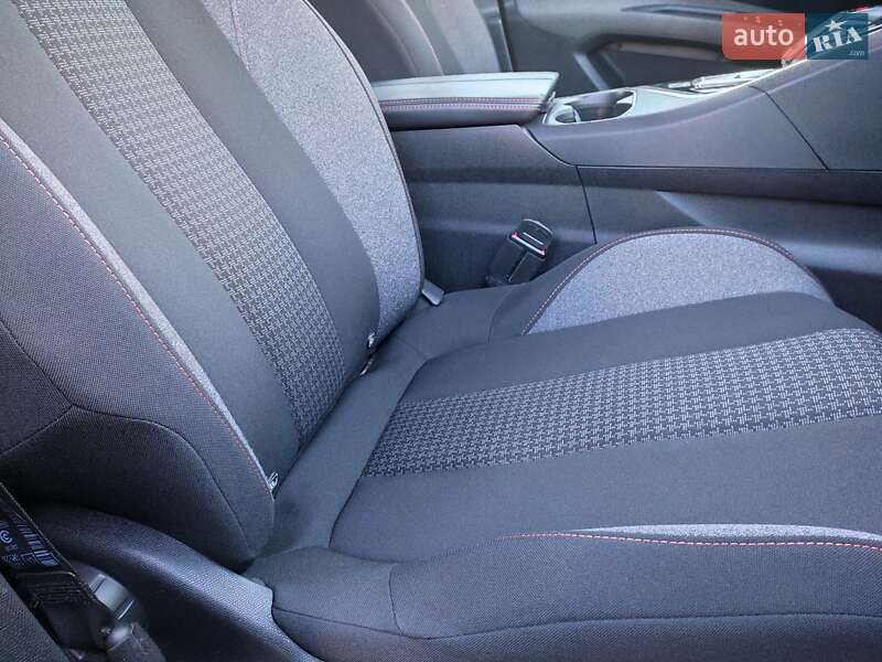 Позашляховик / Кросовер Peugeot 3008 2019 в Рівному