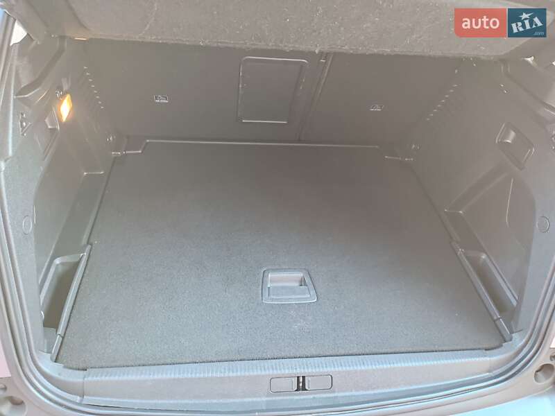 Позашляховик / Кросовер Peugeot 3008 2019 в Рівному