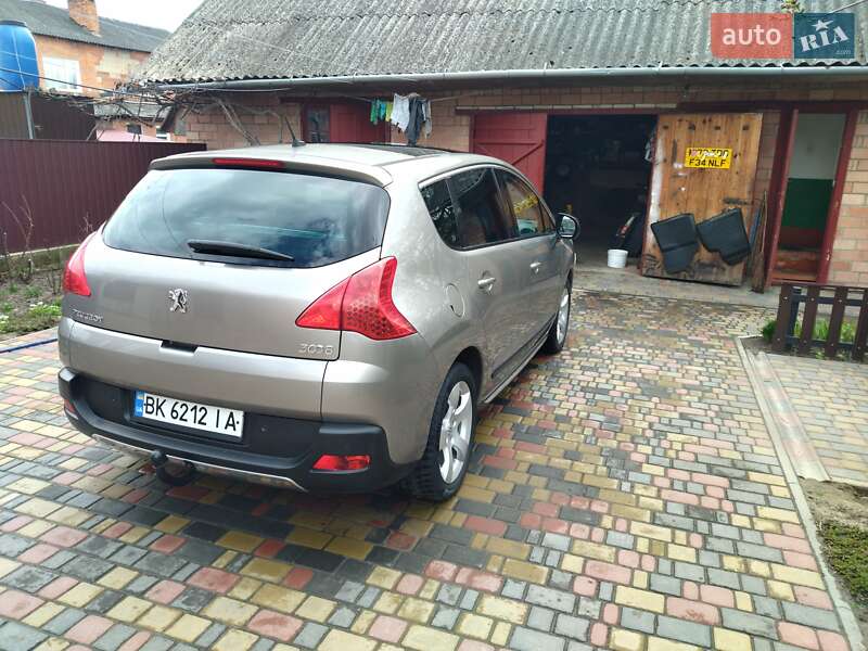 Внедорожник / Кроссовер Peugeot 3008 2010 в Костополе