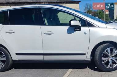 Внедорожник / Кроссовер Peugeot 3008 2013 в 