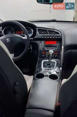 Внедорожник / Кроссовер Peugeot 3008 2013 в 